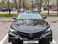 Toyota Camry 2021 года за 13 700 000 тг. в Алматы