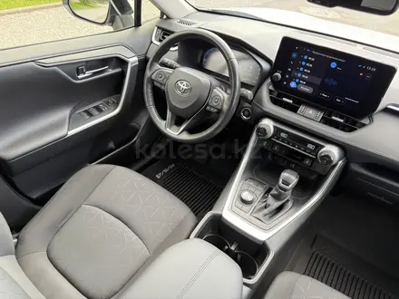 Toyota RAV4 2024 года за 15 700 000 тг. в Караганда – фото 11