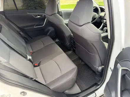 Toyota RAV4 2024 года за 15 700 000 тг. в Караганда – фото 14