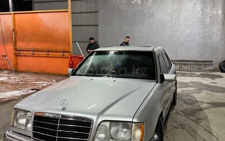 Mercedes-Benz E 280 1995 года за 2 000 000 тг. в Шымкент