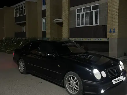 Mercedes-Benz E 230 1997 года за 2 700 000 тг. в Караганда – фото 11