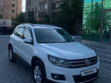 Volkswagen Tiguan 2014 года за 7 500 000 тг. в Семей – фото 2