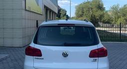 Volkswagen Tiguan 2014 годаүшін7 500 000 тг. в Семей – фото 4