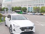 Hyundai Sonata 2021 года за 10 715 000 тг. в Алматы