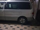 Hyundai Starex 2002 годаfor2 500 000 тг. в Шымкент – фото 3