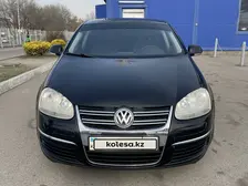 Volkswagen Jetta, 2005