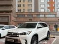 Toyota Highlander 2017 года за 16 500 000 тг. в Астана – фото 2