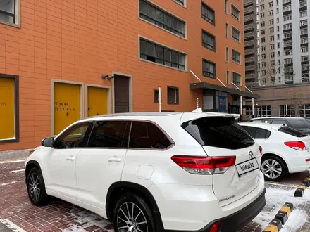 Toyota Highlander 2017 года за 16 500 000 тг. в Астана – фото 3