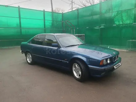 BMW 520 1995 года за 2 600 000 тг. в Алматы – фото 4