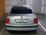 Volkswagen Passat 1998 годаfor3 200 000 тг. в Астана