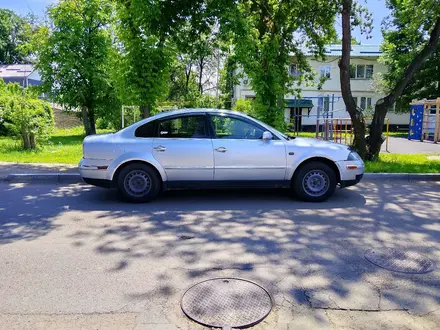 Volkswagen Passat 2002 года за 2 200 000 тг. в Алматы – фото 3