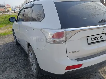 Mitsubishi Outlander 2013 года за 7 000 000 тг. в Алматы – фото 2