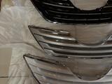 Решетка радиатора Toyota Camry-40 за 15 000 тг. в Астана – фото 2