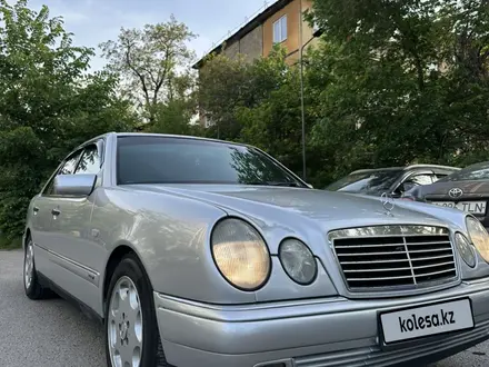 Mercedes-Benz E 280 1998 года за 3 300 000 тг. в Алматы – фото 3