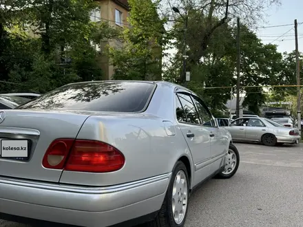 Mercedes-Benz E 280 1998 года за 3 300 000 тг. в Алматы – фото 11
