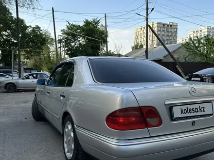 Mercedes-Benz E 280 1998 года за 3 300 000 тг. в Алматы – фото 12