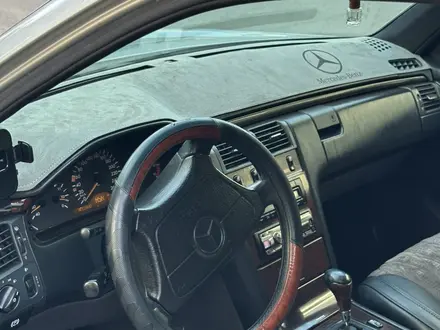 Mercedes-Benz E 280 1998 года за 3 300 000 тг. в Алматы – фото 13