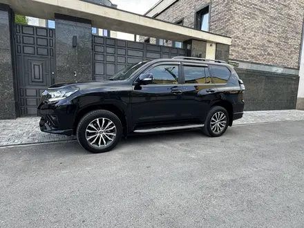 Toyota Land Cruiser Prado 2022 года за 41 000 000 тг. в Шымкент – фото 2