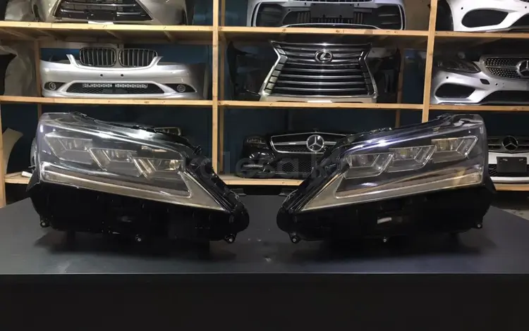 Передние фары бу оригинал Lexus RX за 230 000 тг. в Алматы