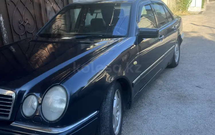 Mercedes-Benz E 320 1998 года за 2 000 000 тг. в Шамалган