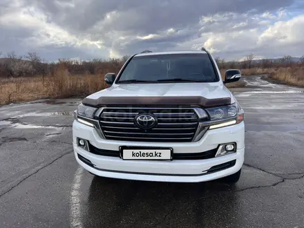 Toyota Land Cruiser 2018 года за 37 300 000 тг. в Семей