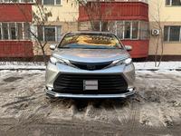 Toyota Sienna 2021 года за 29 500 000 тг. в Алматы