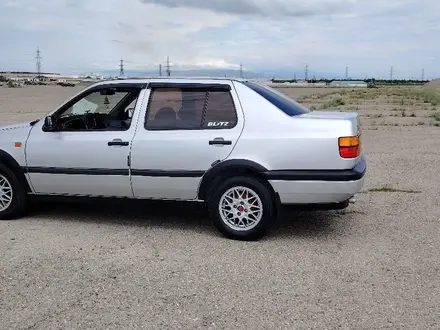 Volkswagen Vento 1994 года за 2 000 000 тг. в Тараз – фото 9