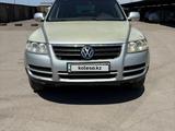 Volkswagen Touareg 2006 годаүшін3 700 000 тг. в Жезказган