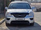 Kia Carens 2010 года за 4 500 000 тг. в Семей – фото 3