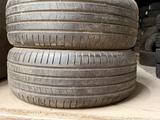 225/55r17 Bridgestone 2шт за 35 000 тг. в Алматы