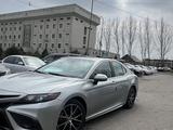 Toyota Camry 2021 года за 16 000 000 тг. в Алматы – фото 2