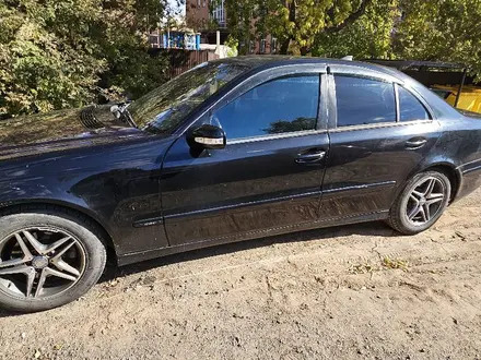 Mercedes-Benz E 220 2004 года за 3 790 000 тг. в Астана – фото 3