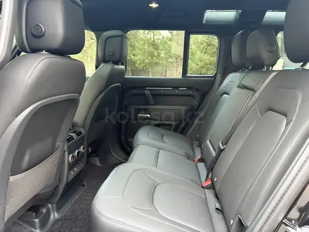 Land Rover Defender X-Dynamic SE 2026 года за 76 695 000 тг. в Алматы – фото 12