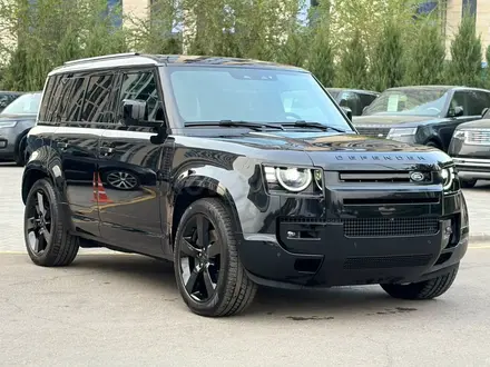 Land Rover Defender X-Dynamic SE 2026 года за 76 695 000 тг. в Алматы – фото 3