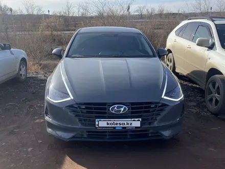 Hyundai Sonata 2022 года за 11 000 000 тг. в Жезказган – фото 2