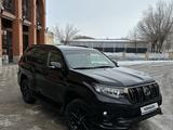 Toyota Land Cruiser Prado 2022 года за 35 200 000 тг. в Актобе – фото 3