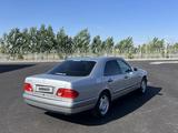 Mercedes-Benz E 230 1997 годаүшін3 200 000 тг. в Туркестан – фото 2