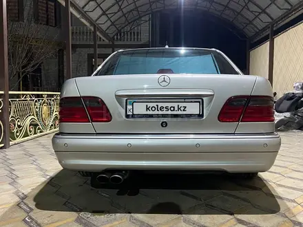 Mercedes-Benz E 430 1998 года за 5 500 000 тг. в Шымкент – фото 5