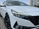 Hyundai Elantra 2022 года за 9 500 000 тг. в Шымкент – фото 2