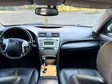 Toyota Camry 2007 года за 6 500 000 тг. в Актобе – фото 4