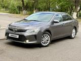 Toyota Camry 2014 года за 10 500 000 тг. в Караганда – фото 2