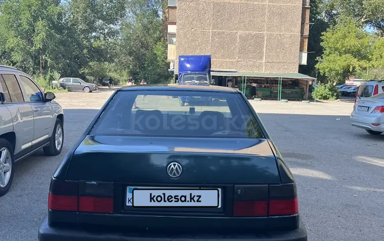 Volkswagen Vento 1996 годаfor1 200 000 тг. в Караганда