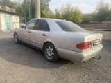 Mercedes-Benz E 230 1997 года за 2 050 000 тг. в Караганда – фото 5
