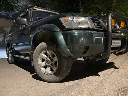 Nissan Patrol 2000 года за 7 800 000 тг. в Алматы – фото 2