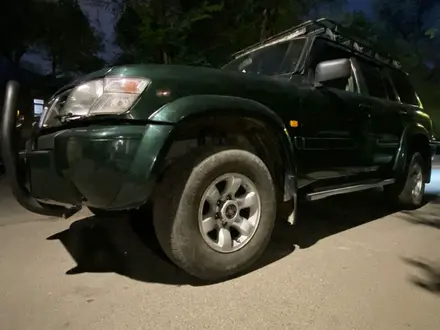 Nissan Patrol 2000 года за 7 800 000 тг. в Алматы – фото 3