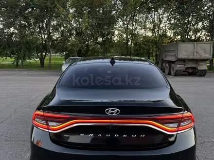 Hyundai Grandeur 2017 года за 10 000 000 тг. в Астана – фото 3