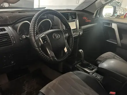 Toyota Land Cruiser Prado 2012 года за 13 200 000 тг. в Астана – фото 2