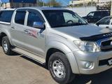 Toyota Hilux 2010 года за 9 500 000 тг. в Усть-Каменогорск