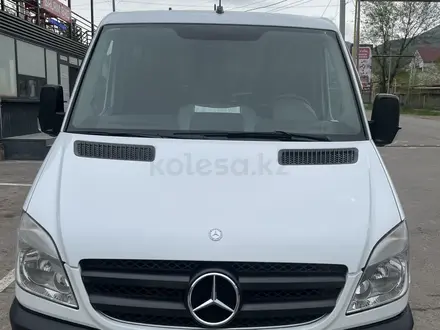 Mercedes-Benz Sprinter 2009 года за 9 800 000 тг. в Алматы – фото 3
