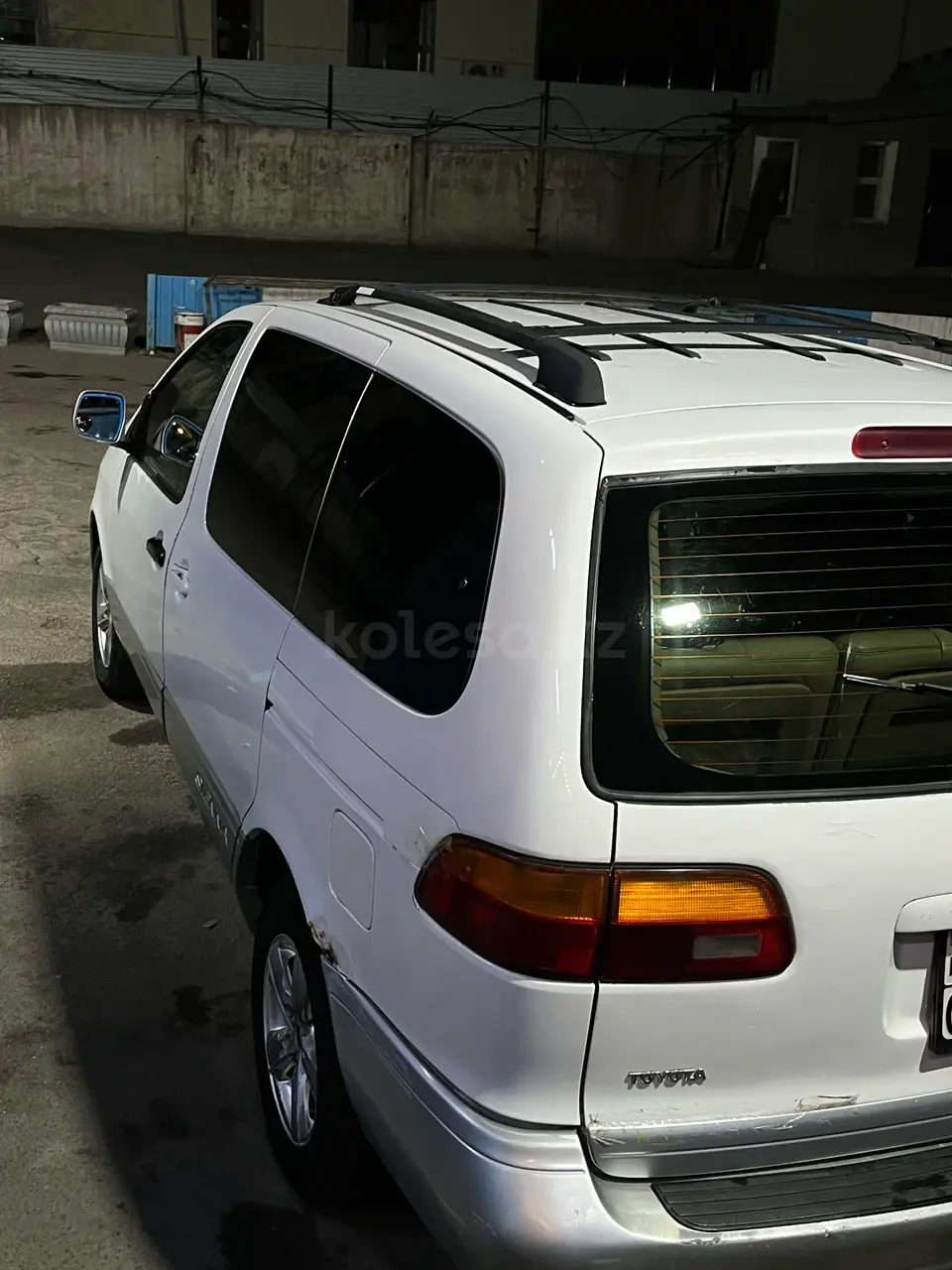 Toyota Sienna, 1999